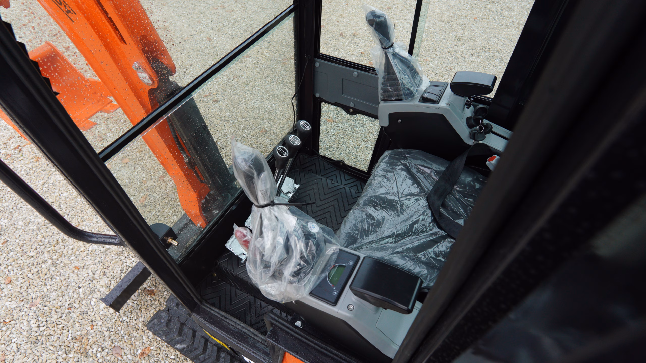 IronToy RED15 KUBOTA KAB - Image 9