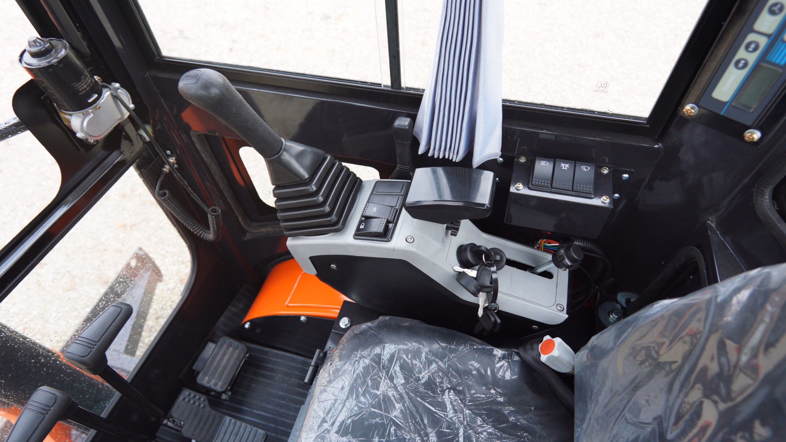 IronToy RED20 KUBOTA - Image 13