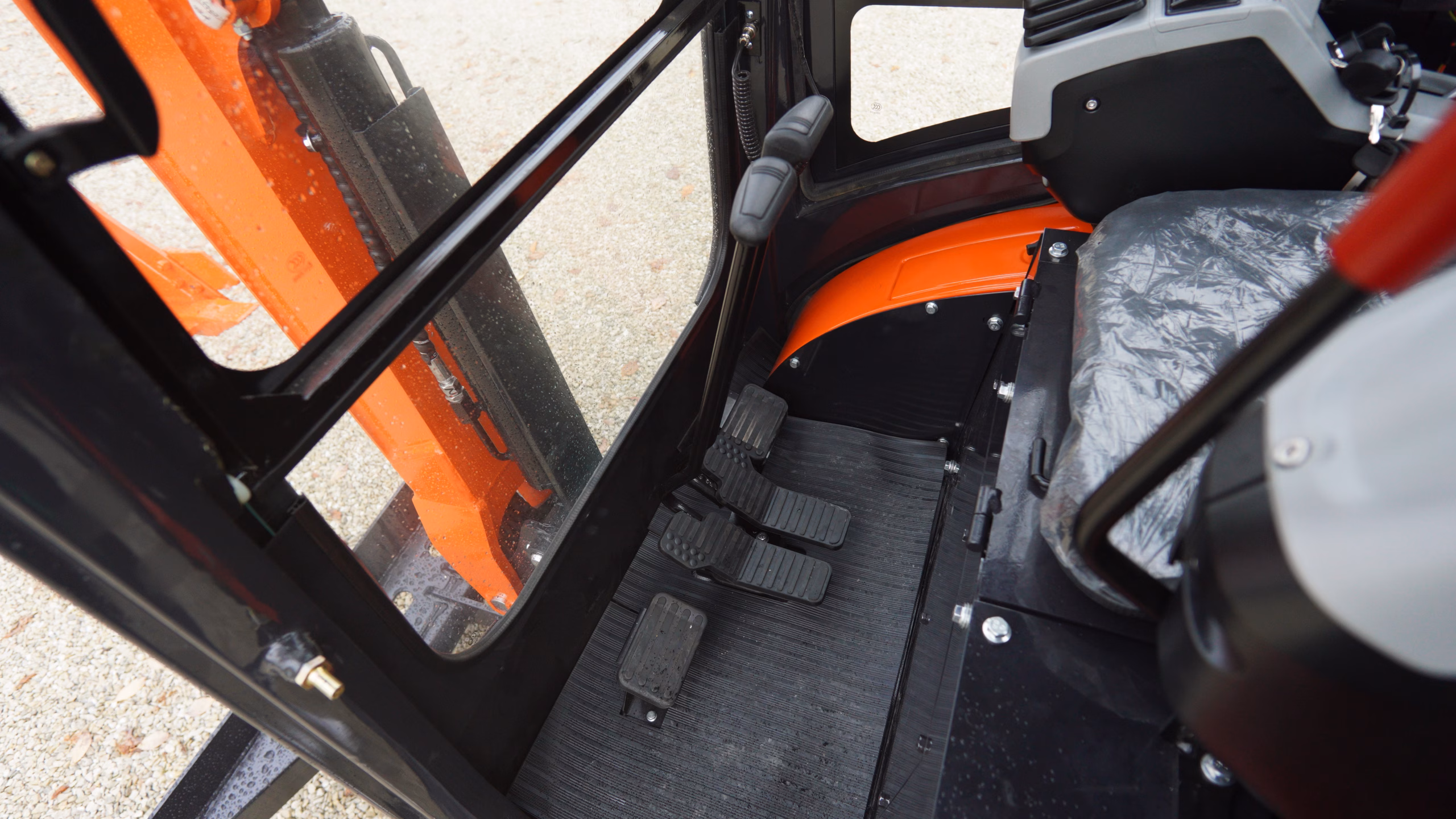 IronToy RED20 KUBOTA - Image 14